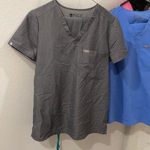 XS Figs scrub set. Basic pant and one pocket top.